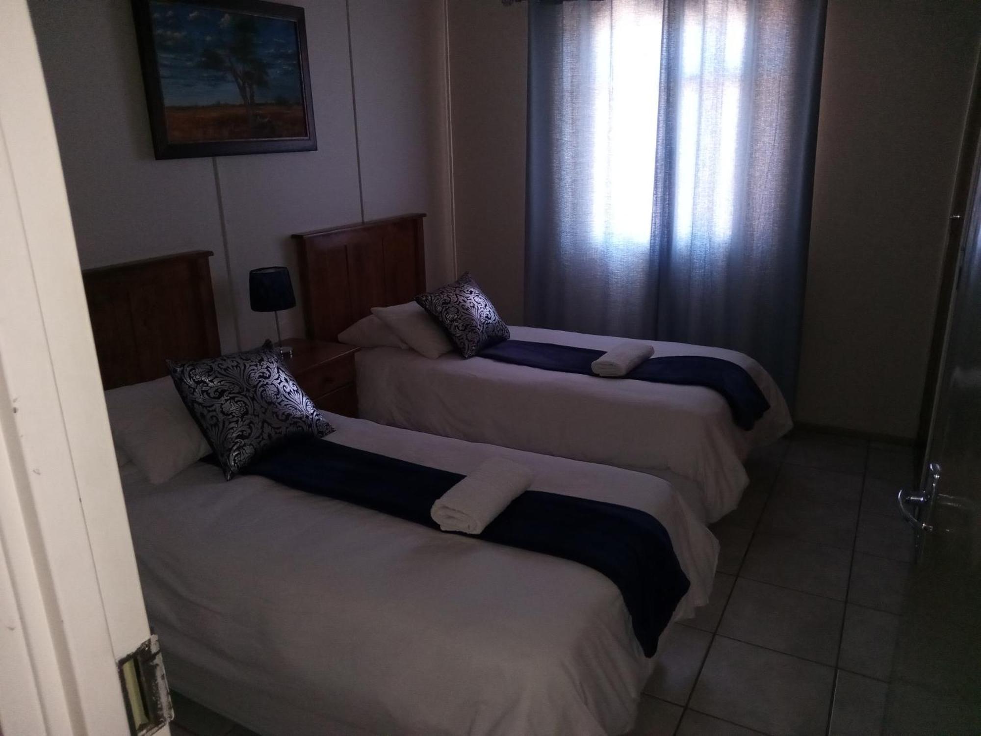 Sunrose Group Of Guesthouses Gariepdam Ngoại thất bức ảnh
